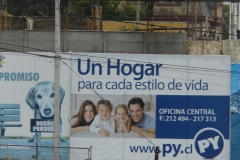 un foyer pour chaque style de vie . Toutes les pubs pour les maisons étaient présentées avec les personnes de type européen. Quid du style de vie des indiens d'origine (ils n'ont pas les moyens de s'acheter une maison ?)